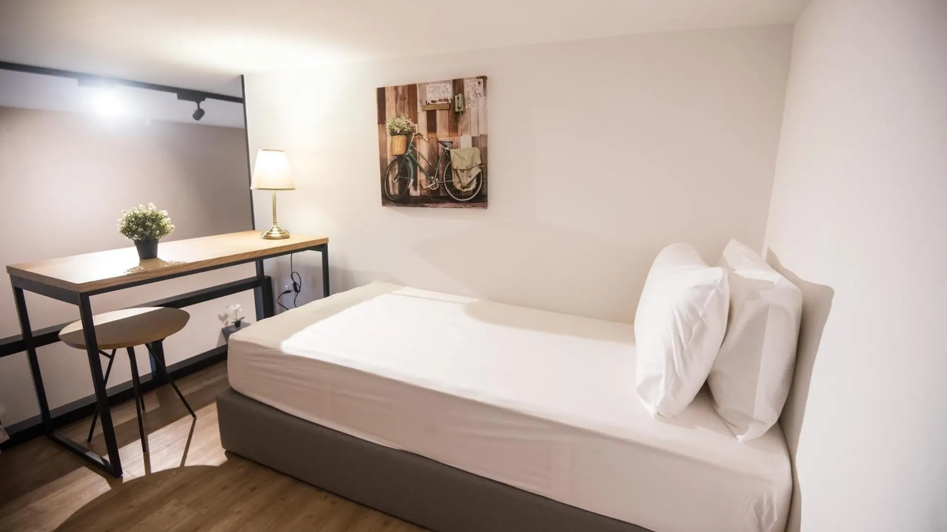 Bangsar Lrt Suites Est By Lsa Kuala Lumpur 0*,