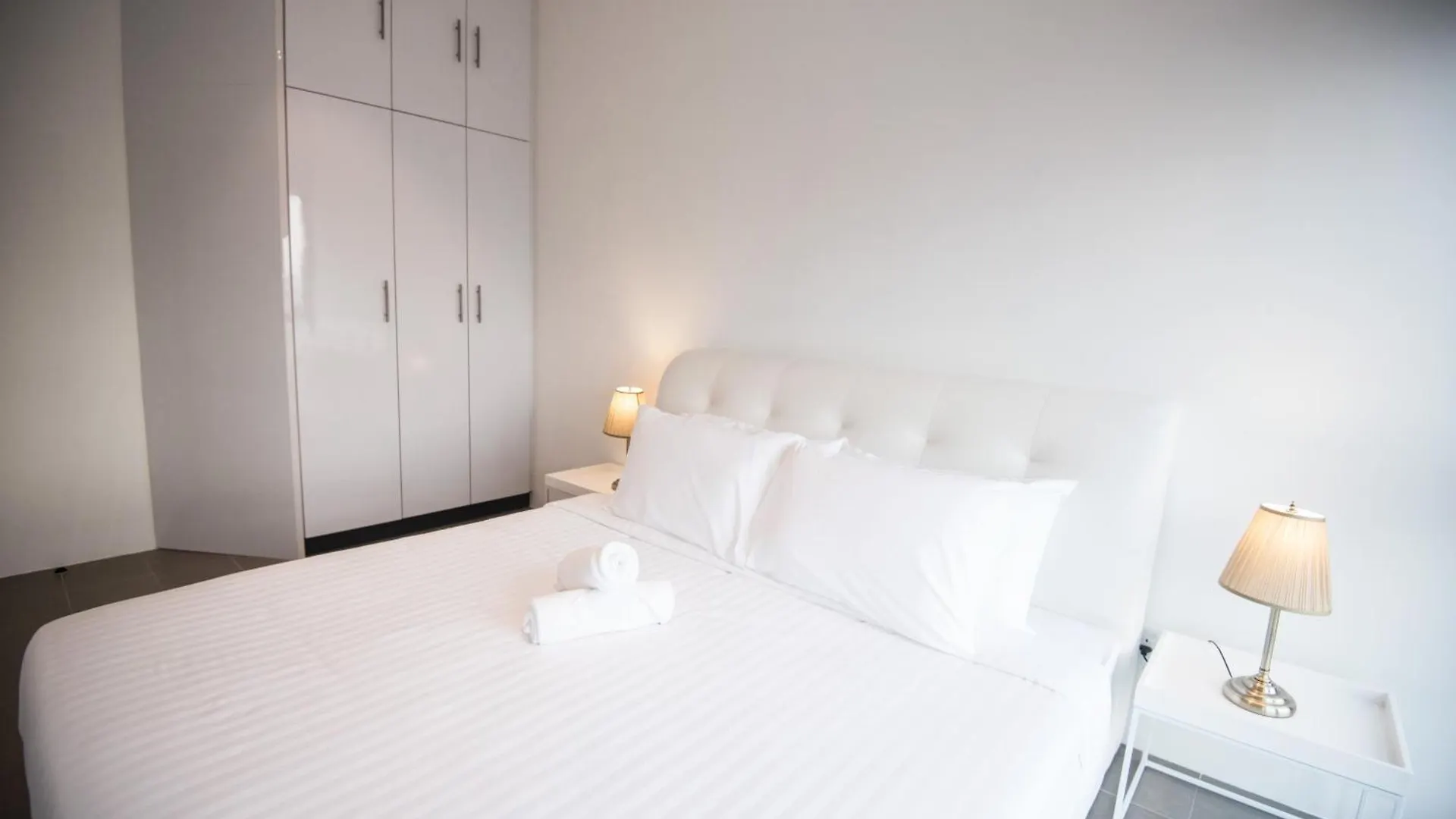 Bangsar Lrt Suites Est By Lsa Kuala Lumpur 0*,